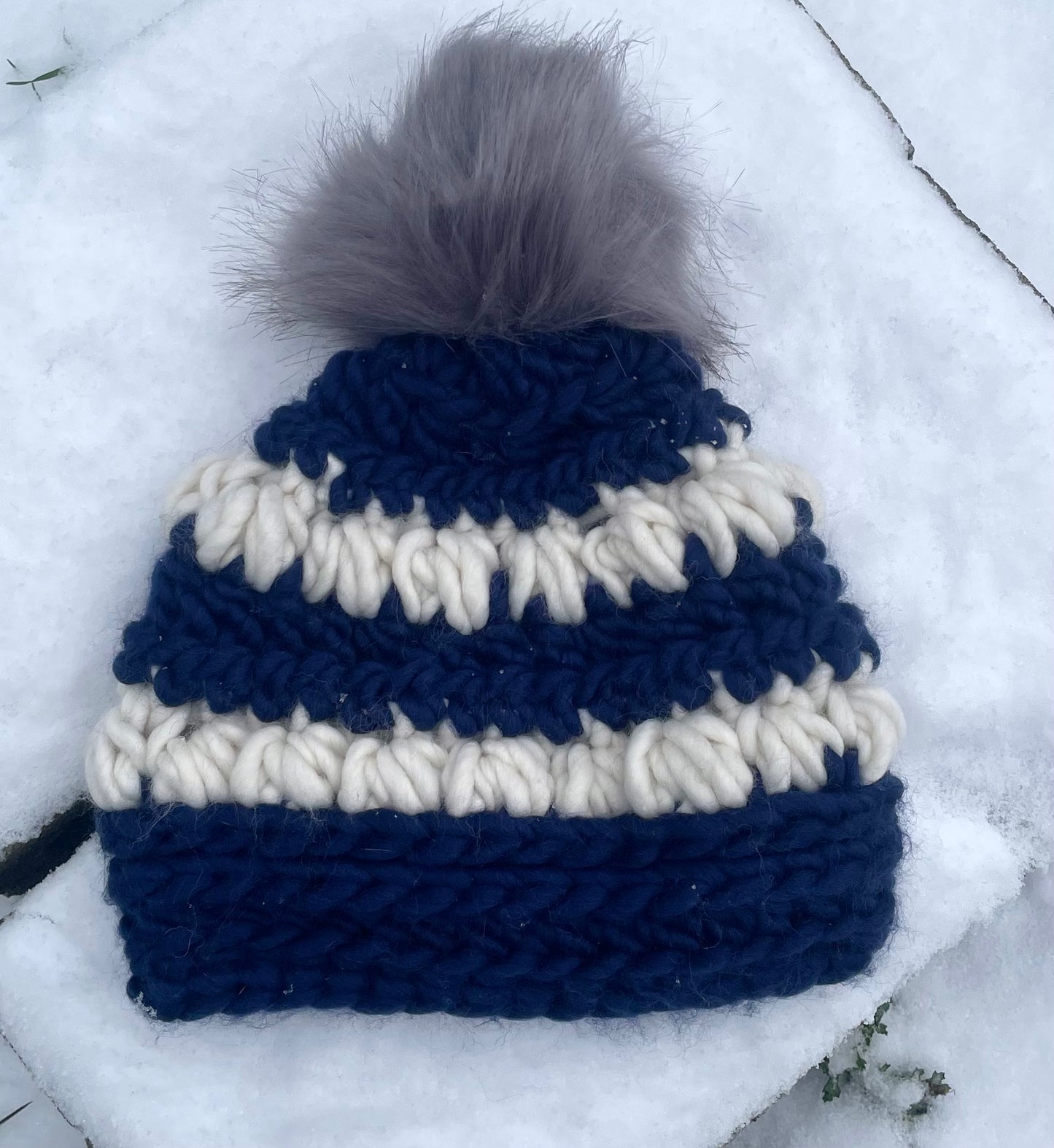 Crochet beanie - blue /white - 60% wool - with removable pompom