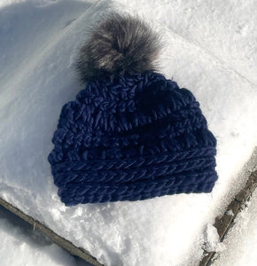 Crocheted beanie - navy blue - removable pompom