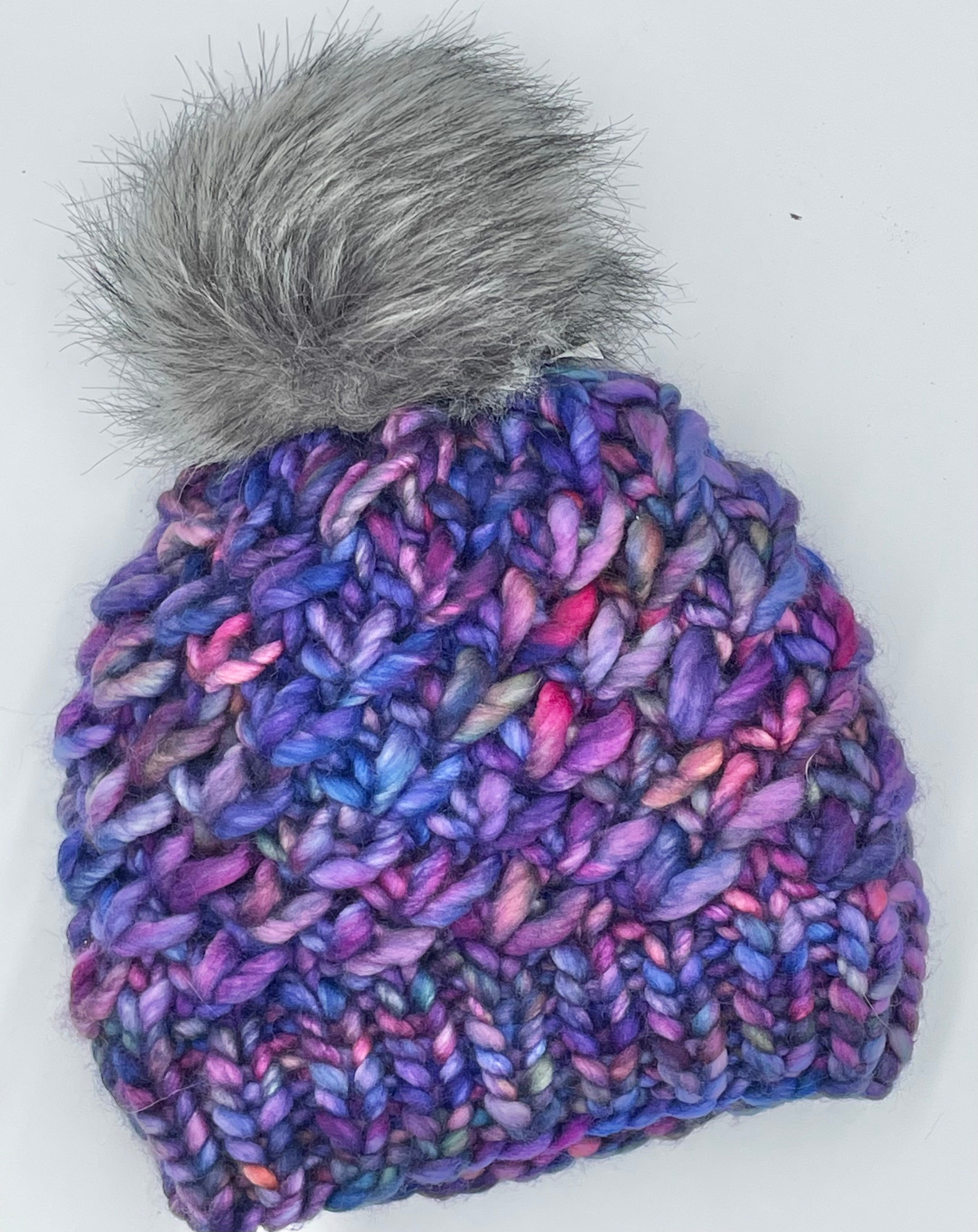 Women's knitted hat: 100% Superwash Merino Wool